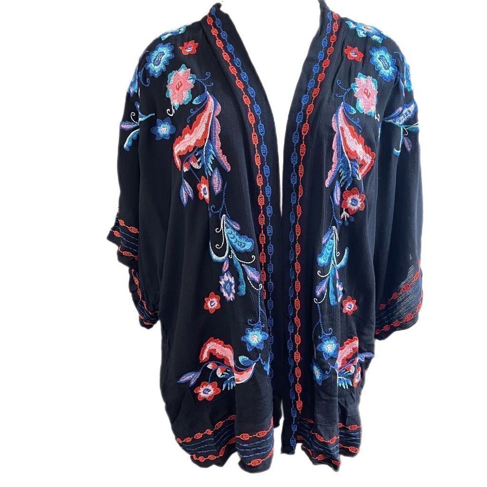NWT Curations Black Floral Embroidered Kimono Coverup Top Blouse Size XS/S New